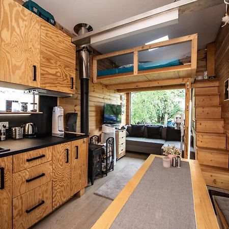 Tiny House - Chatka V Rezi U Prahy Husinec  エクステリア 写真